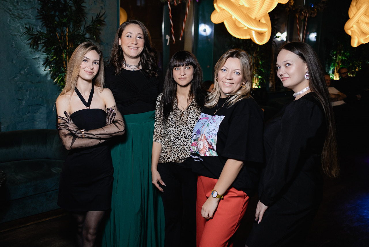 Фотограф в Минске - семейный, свадебный, репортажный фотограф. Фотосъёмка крещения, дня рождения, юбилея, венчания, корпоратива в Минске., фотография от 11.12.2025