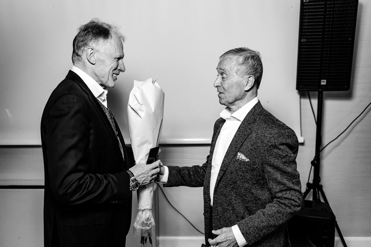 Фотограф в Минске - семейный, свадебный, репортажный фотограф. Фотосъёмка крещения, дня рождения, юбилея, венчания, корпоратива в Минске., фотография от 26.11.2025