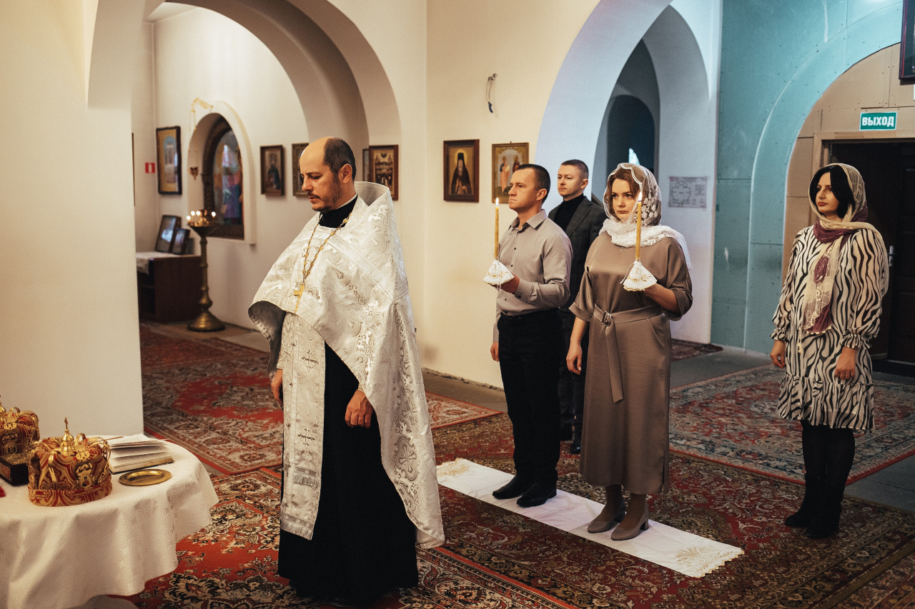 Фотограф в Минске - семейный, свадебный, репортажный фотограф. Фотосъёмка крещения, дня рождения, юбилея, венчания, корпоратива в Минске., фотография от 25.11.2025