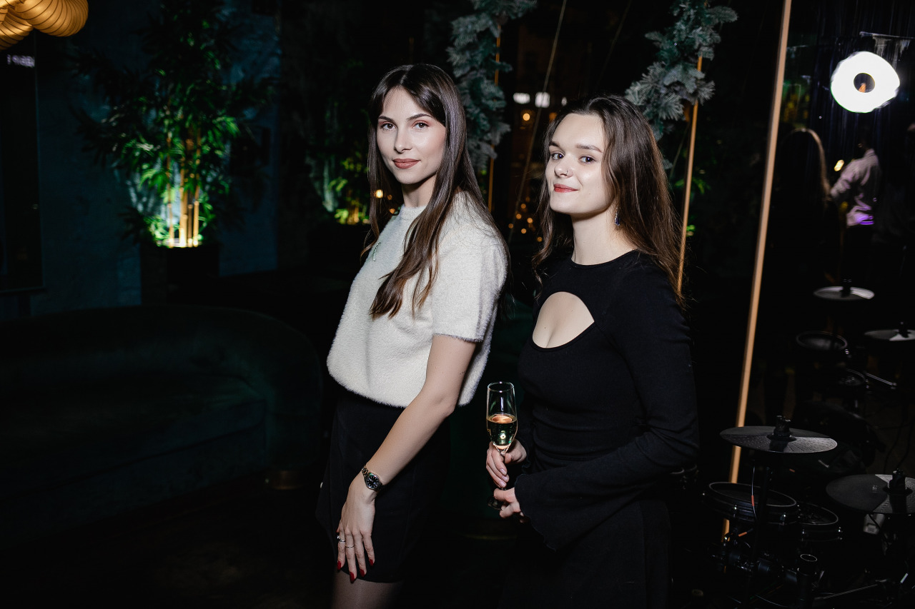 Фотограф в Минске - семейный, свадебный, репортажный фотограф. Фотосъёмка крещения, дня рождения, юбилея, венчания, корпоратива в Минске., фотография от 11.12.2025