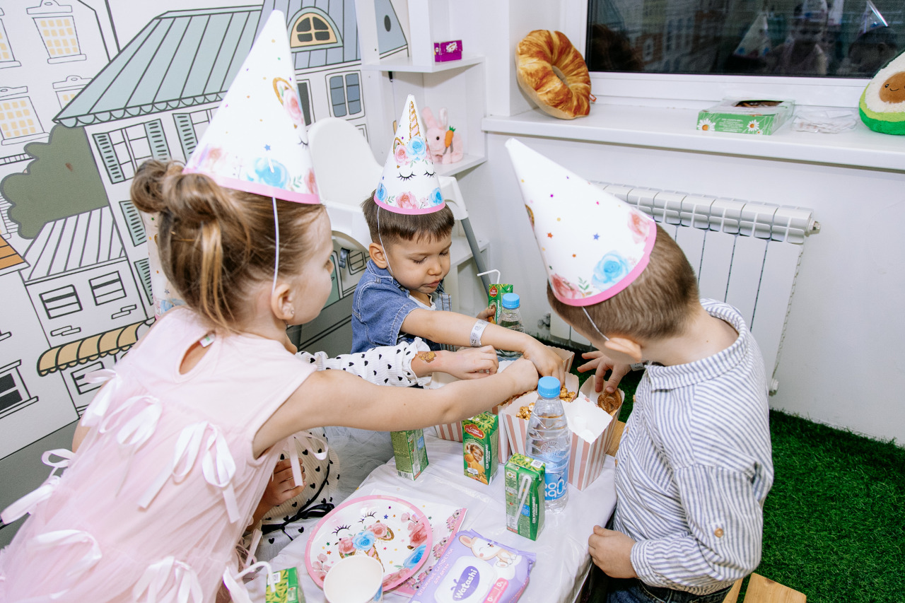 Фотограф в Минске - семейный, свадебный, репортажный фотограф. Фотосъёмка крещения, дня рождения, юбилея, венчания, корпоратива в Минске., фотография от 20.12.2025