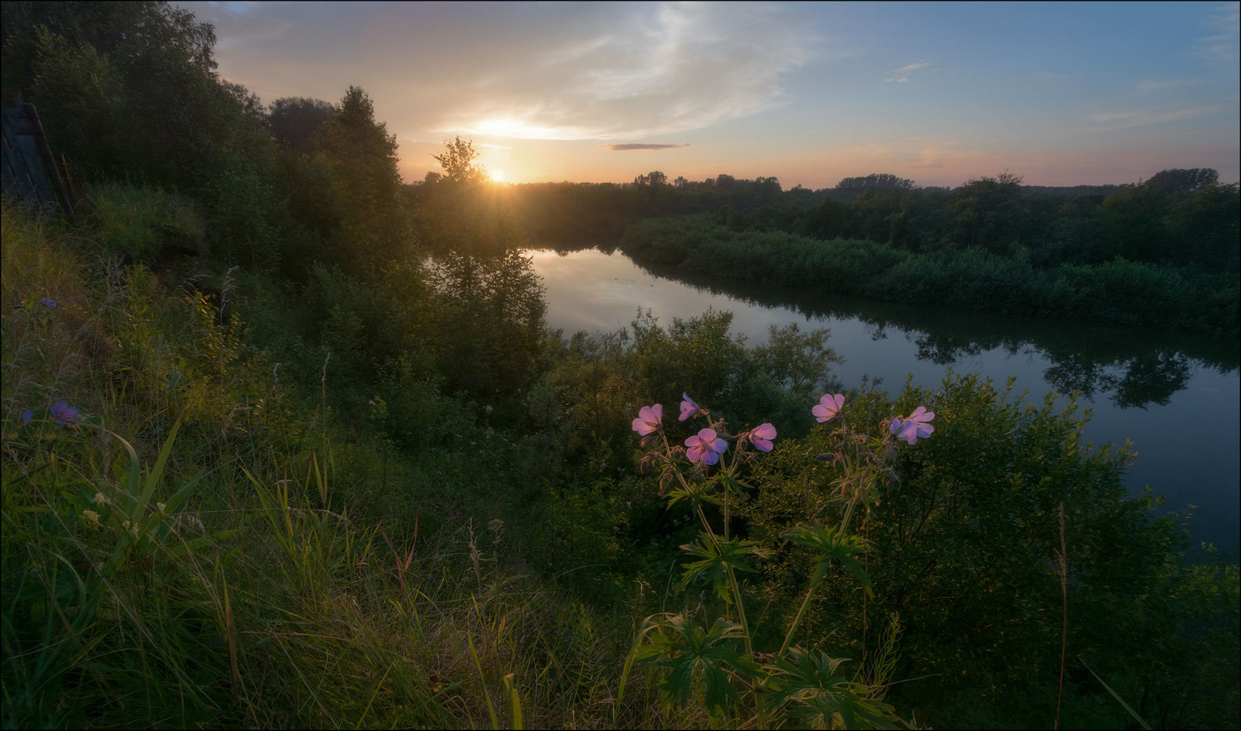 В лучах заходящего солнца | Фотограф Олег Фролов | foto.by фото.бай