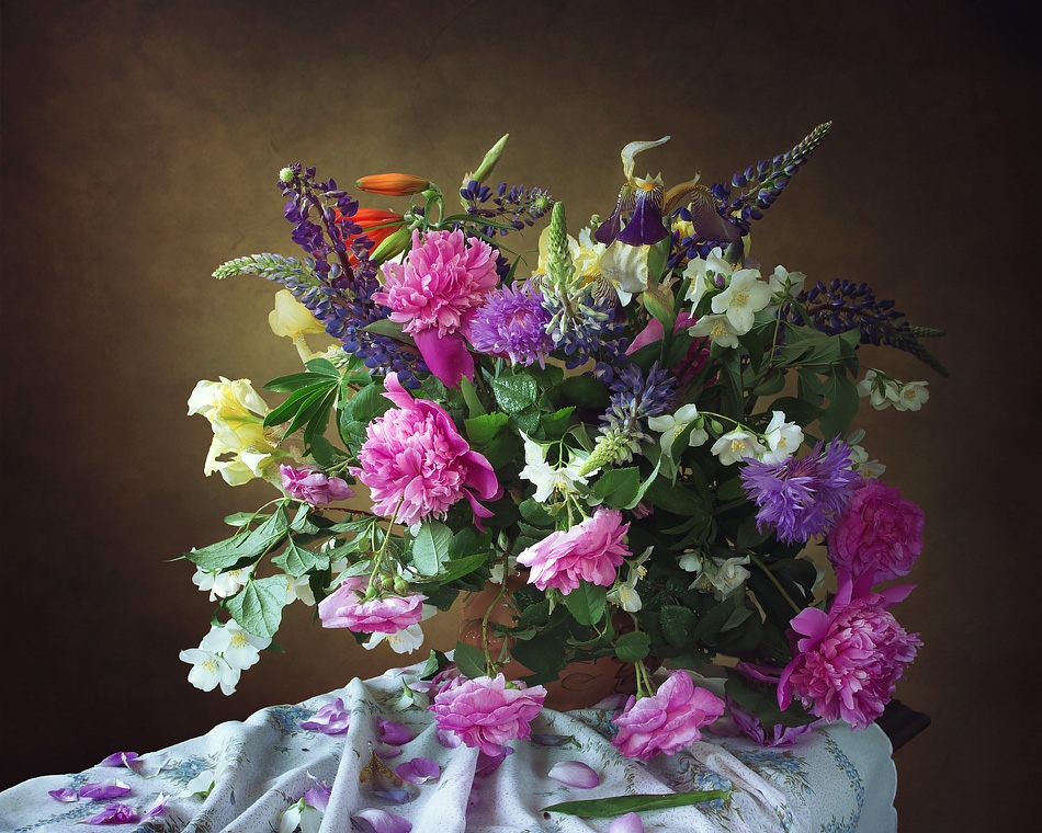 Натюрморт с букетом летних цветов | Фотограф Ирина Приходько | foto.by фото.бай