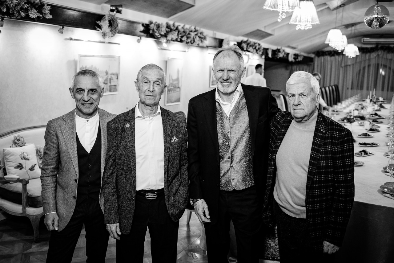 Фотограф в Минске - семейный, свадебный, репортажный фотограф. Фотосъёмка крещения, дня рождения, юбилея, венчания, корпоратива в Минске., фотография от 26.11.2025