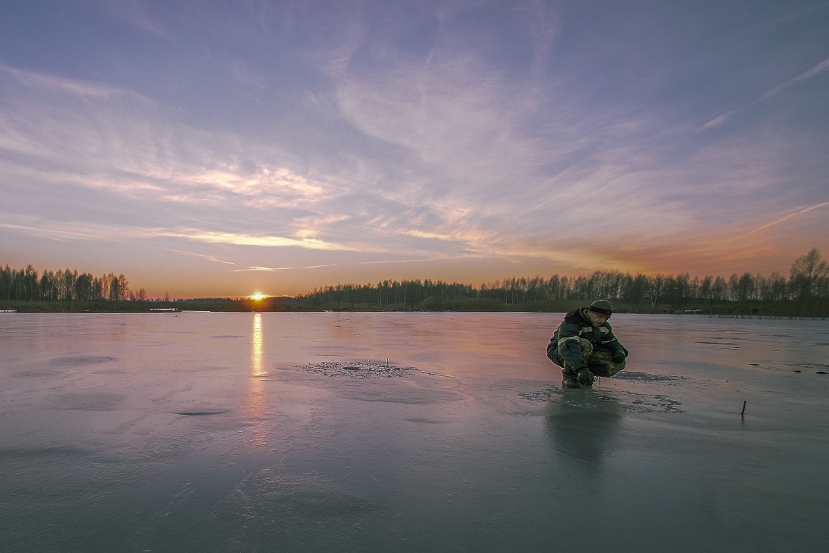 По первому льду | Фотограф Евгений Небытов | foto.by фото.бай