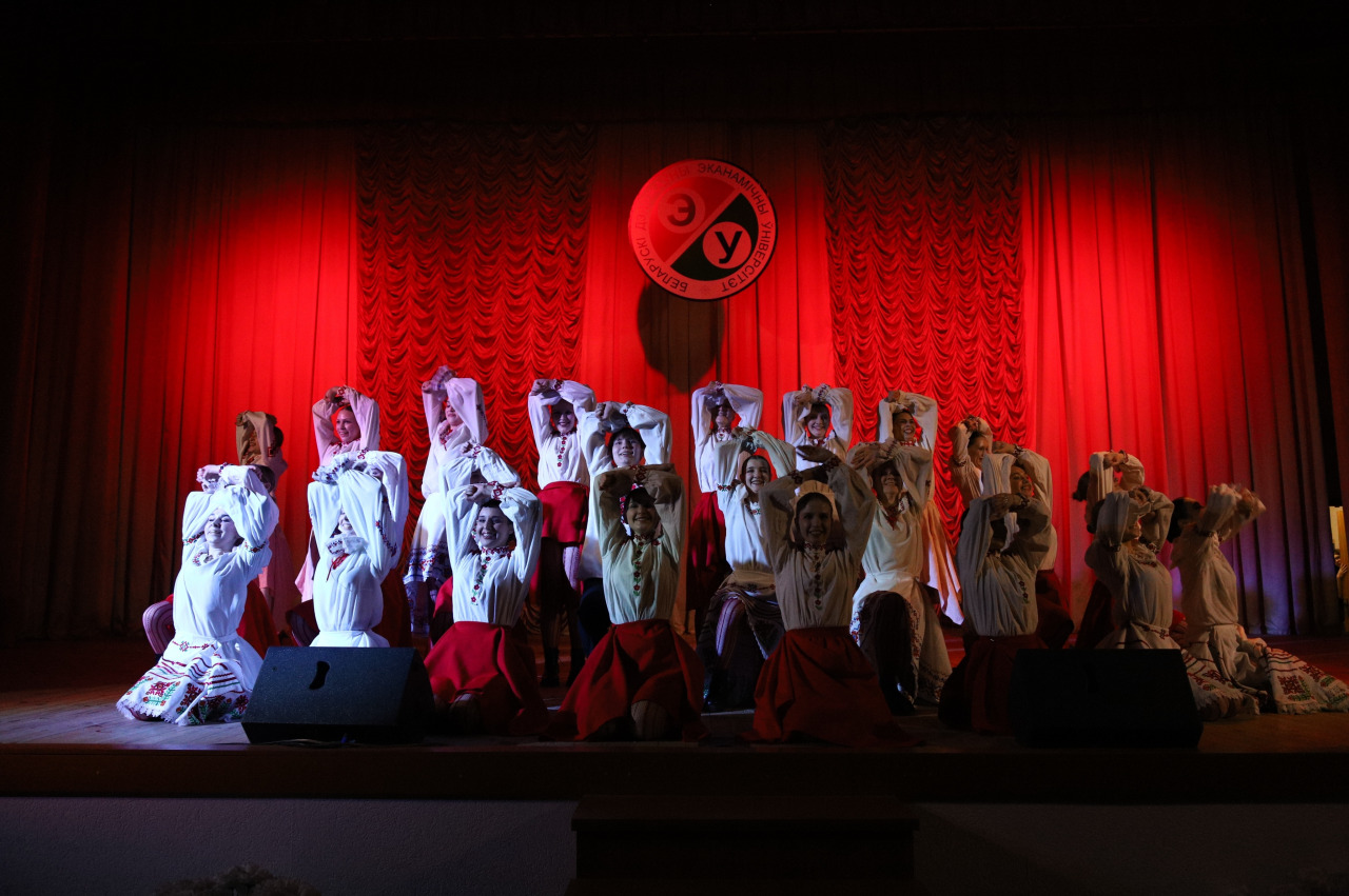 Фотограф в Минске - семейный, свадебный, репортажный фотограф. Фотосъёмка крещения, дня рождения, юбилея, венчания, корпоратива в Минске., фотография от 25.04.2026