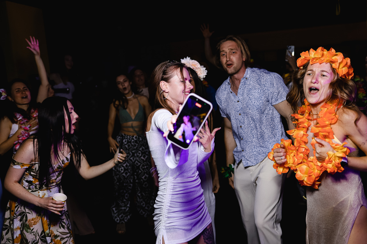 Фотограф в Минске - семейный, свадебный, репортажный фотограф. Фотосъёмка крещения, дня рождения, юбилея, венчания, корпоратива в Минске., фотография от 23.12.2025