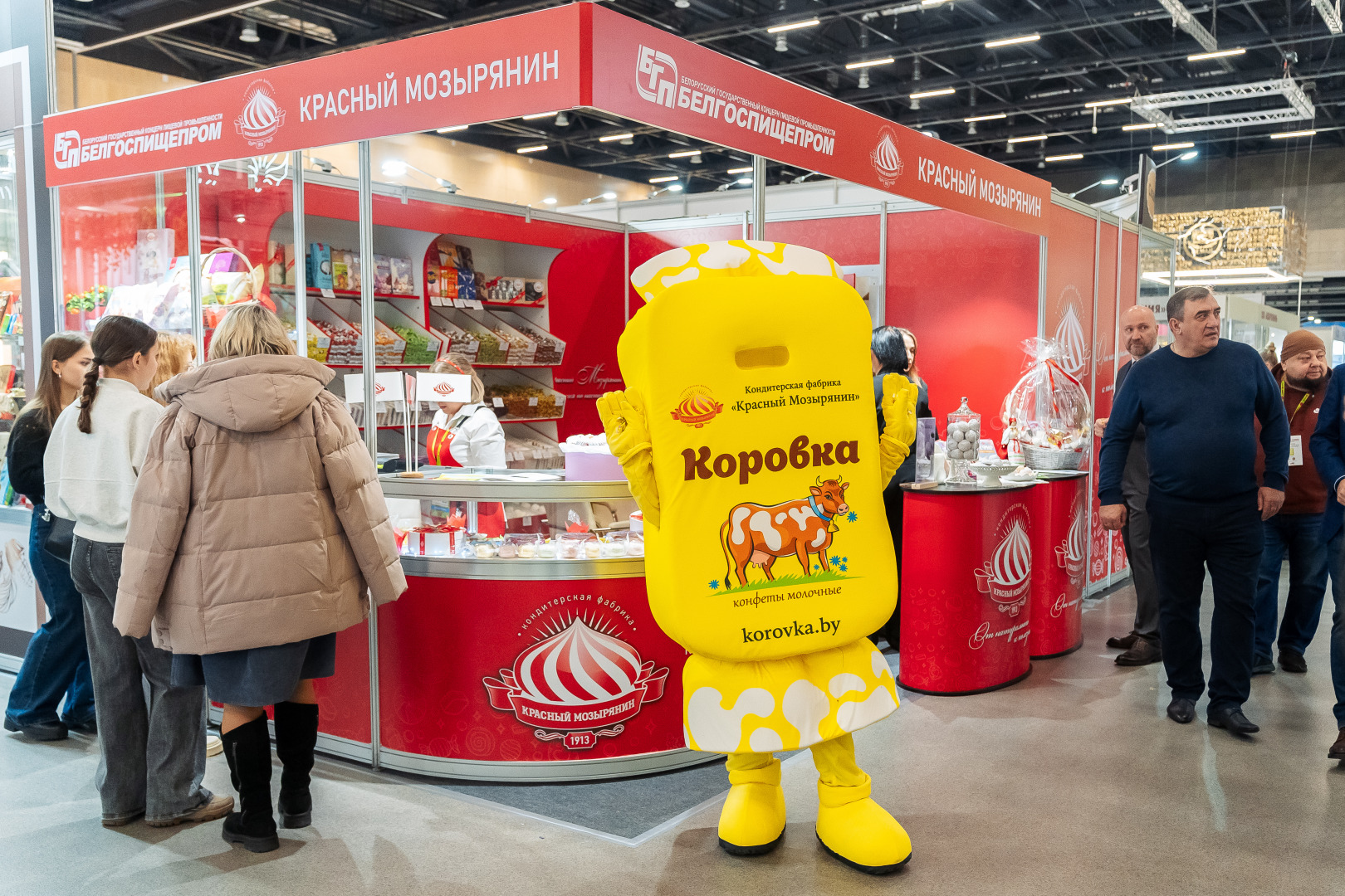 Свадебный фотограф в Минске, фотограф мероприятий, репортажный, love story, портретный фотограф Александр Тарасевич. Классическая свадебная фотосъёмка. Минск, Гродно, Лида, Беларусь., фотография от 12.11.2025