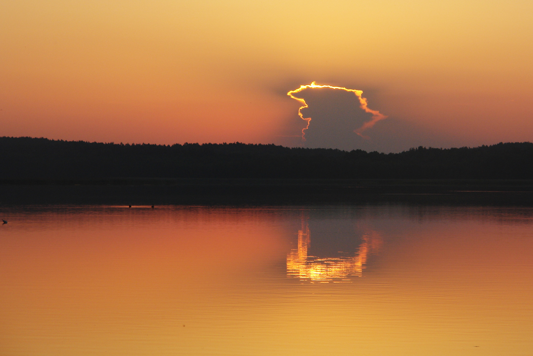 Рассвет на озере | Фотограф Сергей Тарасюк | foto.by фото.бай