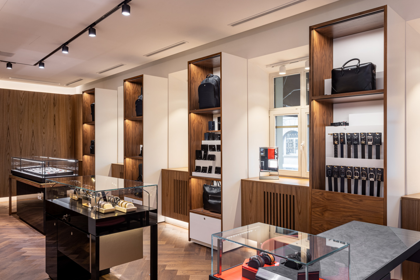 Андрей Кот - рекламный фотограф, фотограф интерьеров, фотограф архитектуры в городе Минск, фотография от 14.12.2025