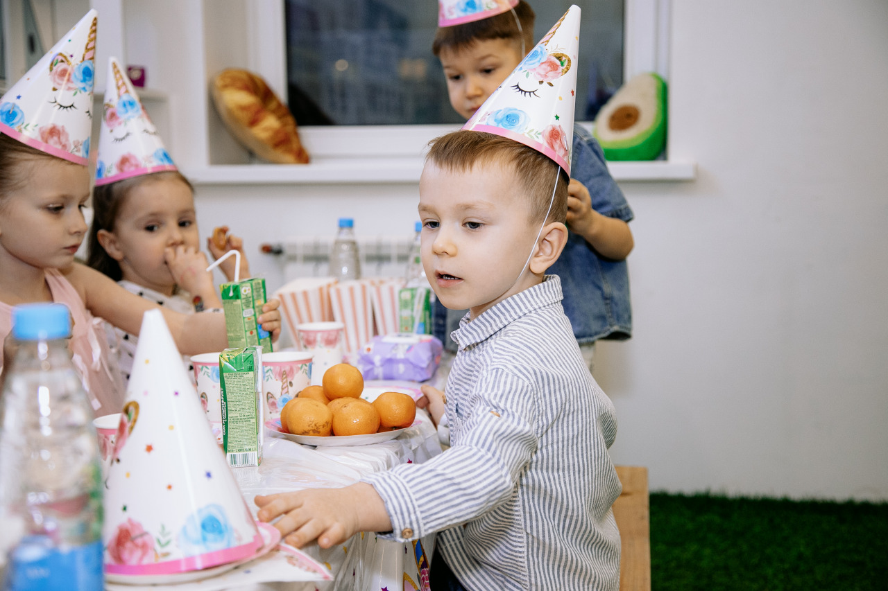 Фотограф в Минске - семейный, свадебный, репортажный фотограф. Фотосъёмка крещения, дня рождения, юбилея, венчания, корпоратива в Минске., фотография от 20.12.2025