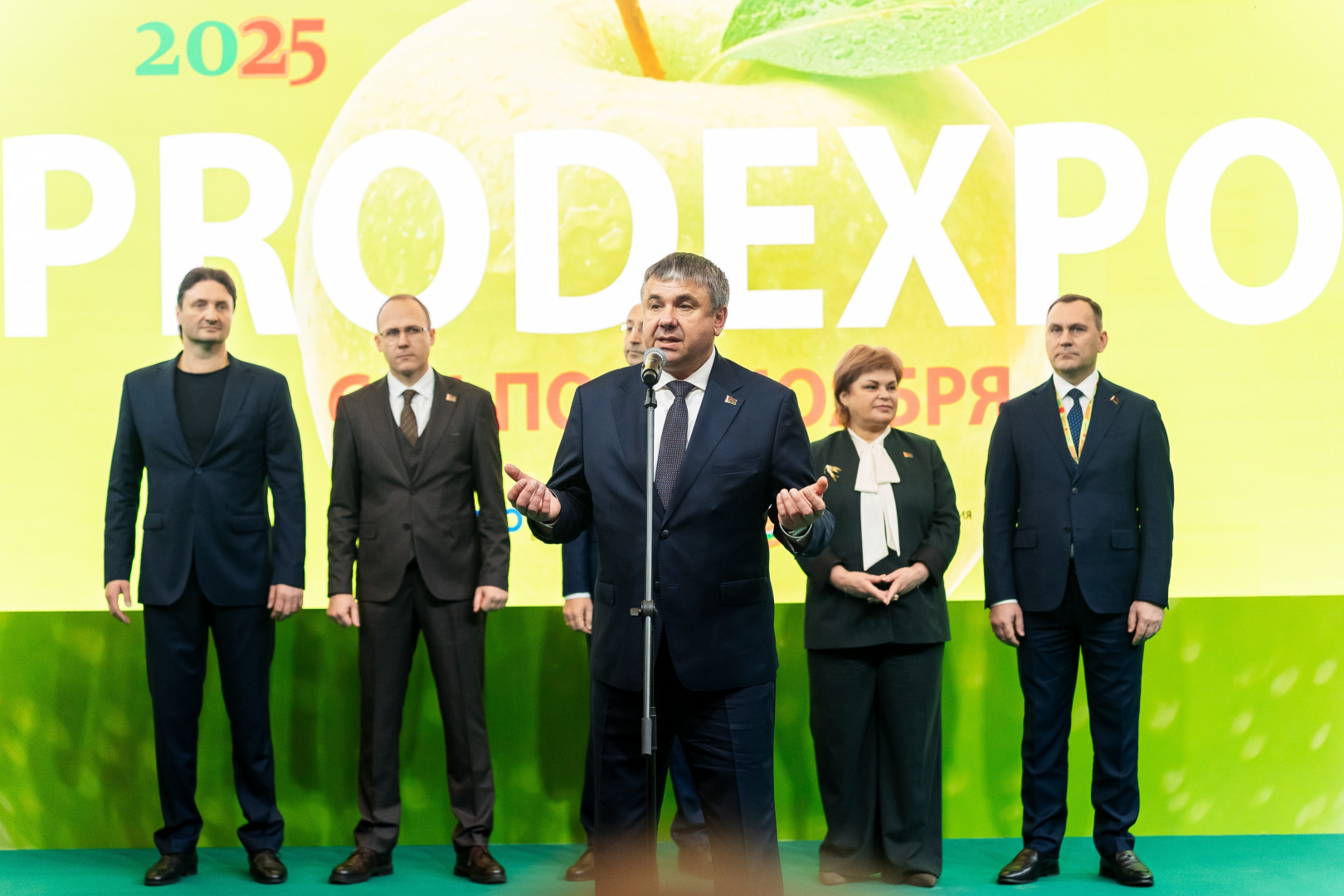 Свадебный фотограф в Минске, фотограф мероприятий, репортажный, love story, портретный фотограф Александр Тарасевич. Классическая свадебная фотосъёмка. Минск, Гродно, Лида, Беларусь., фотография от 12.11.2025