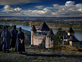 Тысяча чертей! Как мы возьмём этот замок? | Фотограф Сергей Мельник | foto.by фото.бай