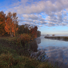Осенний рассвет у реки | Фотограф Сергей Шабуневич | foto.by фото.бай