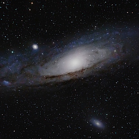 фотограф Andrew Shokhan. Фотография "Галактика Андромеды и ее спутники"
