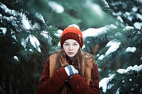 Алина в зимнем лесу | Фотограф Артур Язубец | foto.by фото.бай