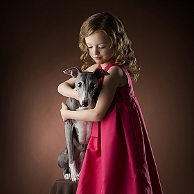 фотограф Eva Miliuniene. Фотография "Девушка и щенок"