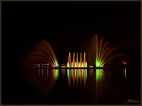 фонтан на воде | Фотограф Игорь Сафонов | foto.by фото.бай