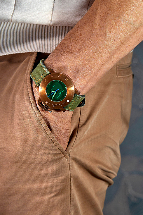 Фотограф Кирилл Подобед, фотография добавлена 16.10.2025