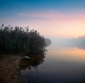 Рассвет на берегу реки | Фотограф Сергей Шабуневич | foto.by фото.бай