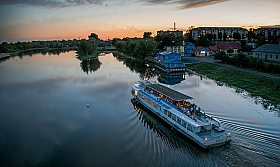 Речной трамвайчик | Фотограф Александр Шатохин | foto.by фото.бай