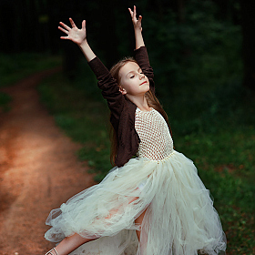 фотограф Виктория Aржаева. Фотография "Балерина в лесу"