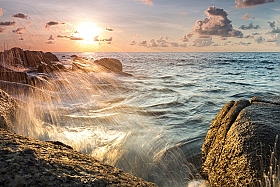 плещет о камни волна... | Фотограф Владимир Науменко | foto.by фото.бай