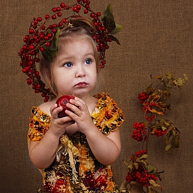 фотограф Алёна Кин. Фотография "Девочка с яблоком"