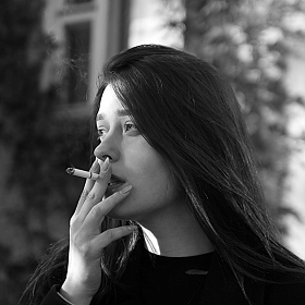 фотограф Ульяна Чайникова. Фотография "Девушка с сигаретой"