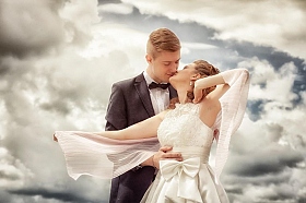 Свадебное фото в облаках | Фотограф Виталий Мороз | foto.by фото.бай