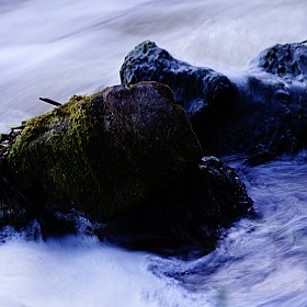 фотограф Александр Васильев. Фотография "Под лежачий камень вода не течет"