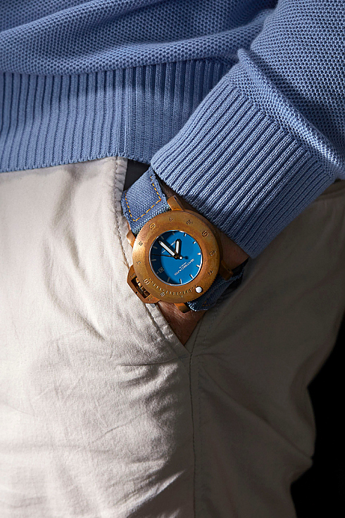 Фотограф Кирилл Подобед, фотография добавлена 16.10.2025