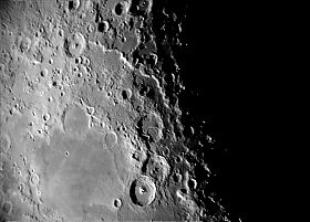 Кратеры на Луне | Фотограф Харланов Никита | foto.by фото.бай