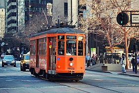 Оранжевый трамвай | Фотограф Александр Кузнецов | foto.by фото.бай