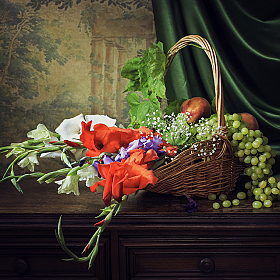 Натюрморт с гладиолусами и фруктами | Фотограф Ирина Приходько | foto.by фото.бай