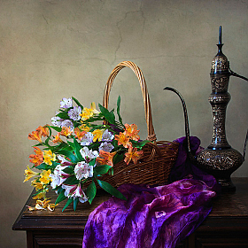 С букетом перуанских лилий | Фотограф Ирина Приходько | foto.by фото.бай