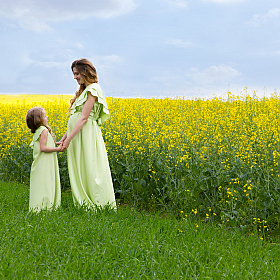 фотограф Марианна Михалкович. Фотография "беременность, мама и дочь"