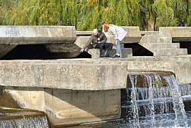 Люди, бетон и вода | Фотограф Александр Кузнецов | foto.by фото.бай