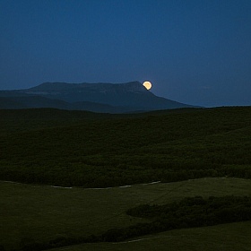 Луна в горах | Фотограф Andrew Shokhan | foto.by фото.бай