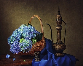 Натюрморт с голубой гортензией | Фотограф Ирина Приходько | foto.by фото.бай