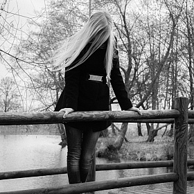 девушка на мосту | Фотограф Дмитрий Гринюк | foto.by фото.бай